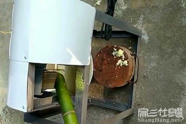 二相電竹粉機(jī)